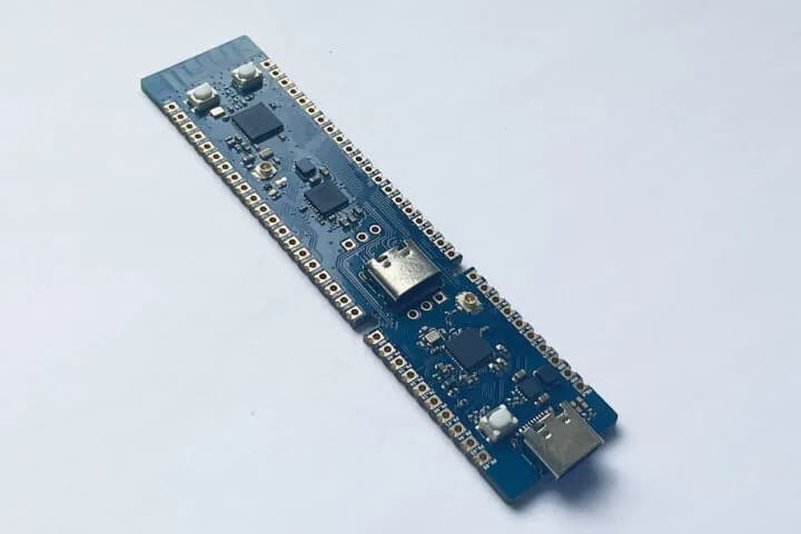 nRF54L15 Discovery: devboard con depurador desmontable