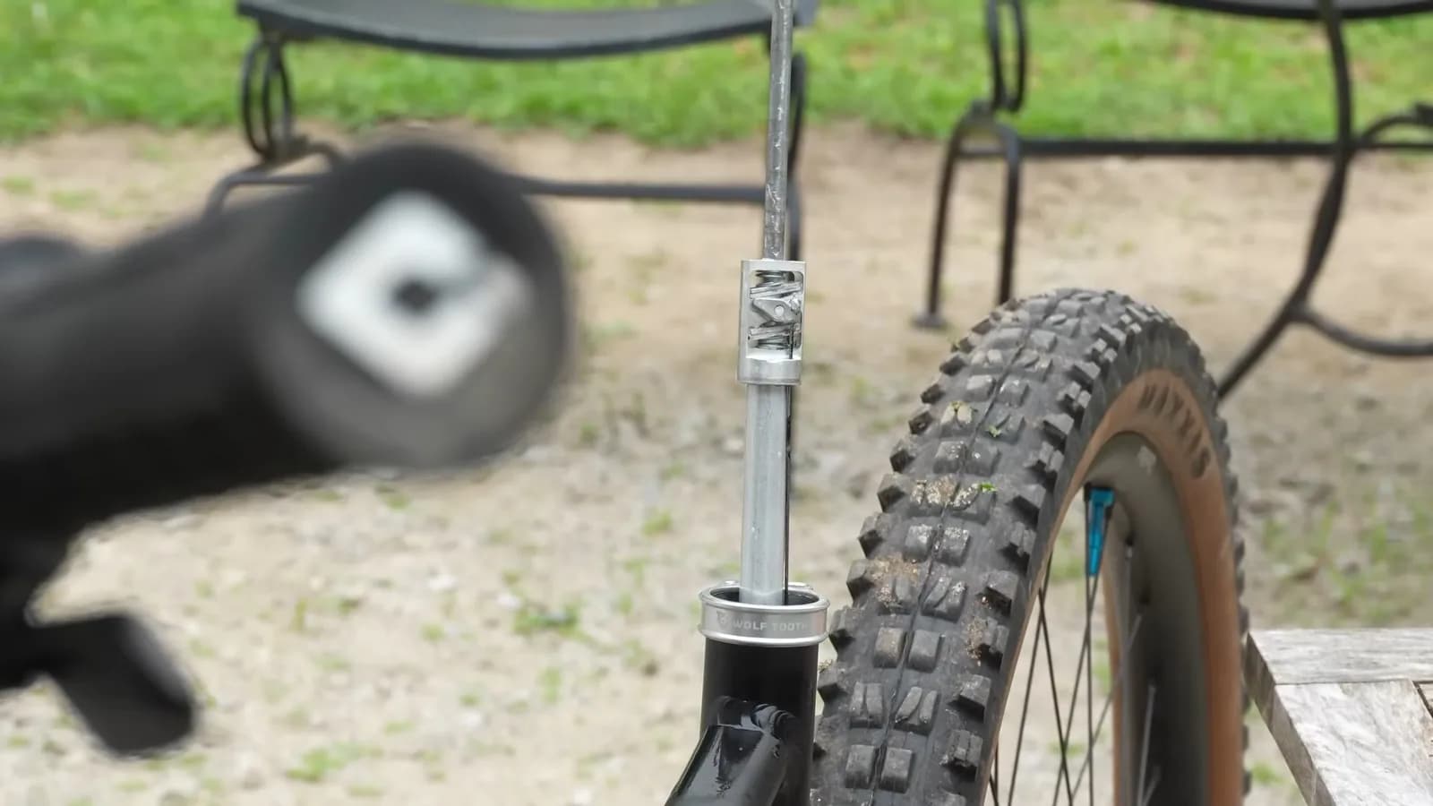 Cómo fabricar un tubo de asiento telescópico casero