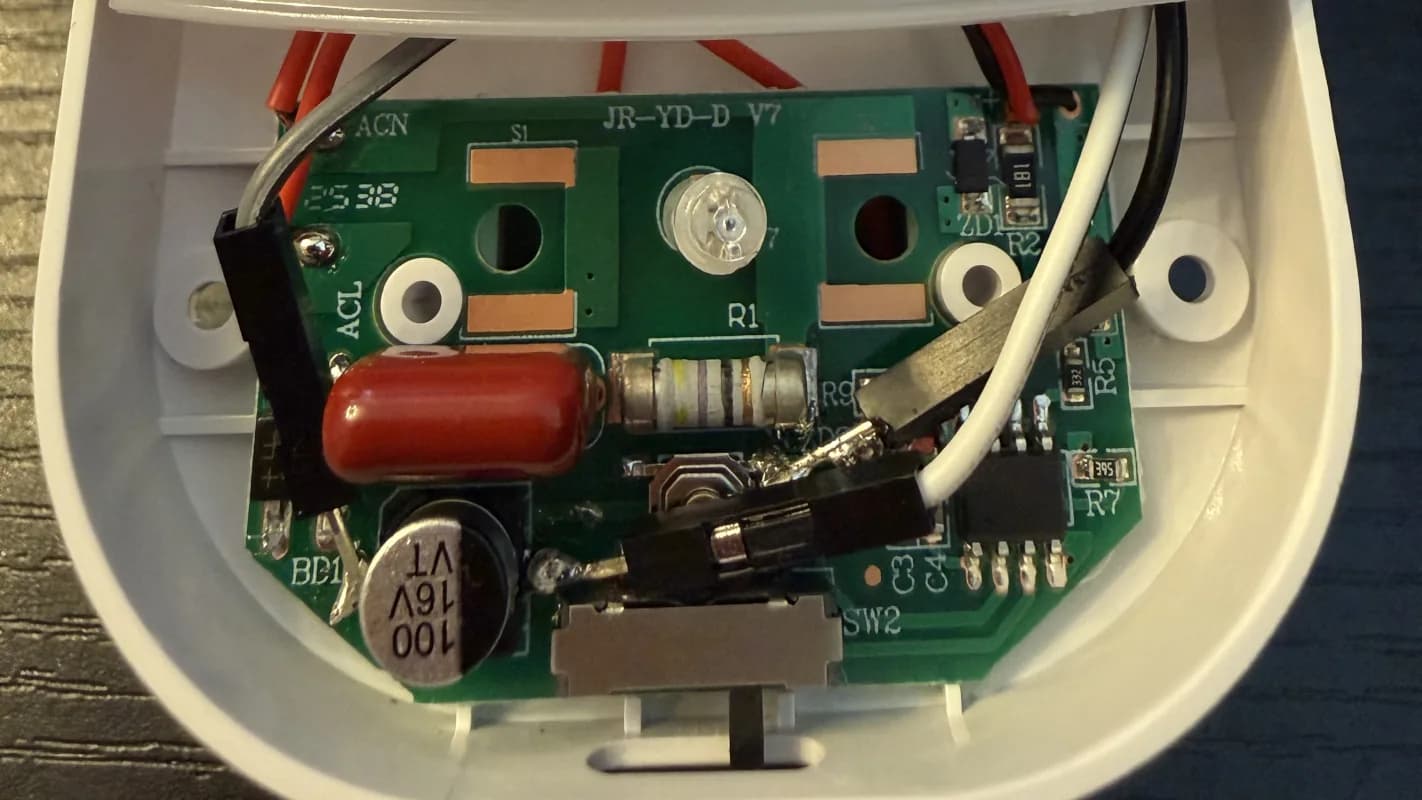 Automatización extrema: cómo presionar un botón con un ATtiny85