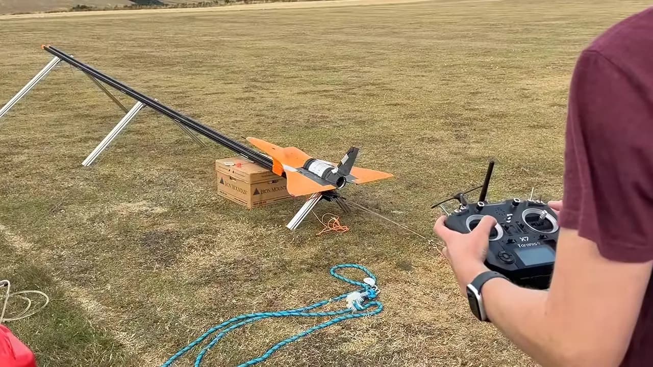 Kingchaser, un jet a radiocontrol impreso en 3D que apunta a Mach 0,8