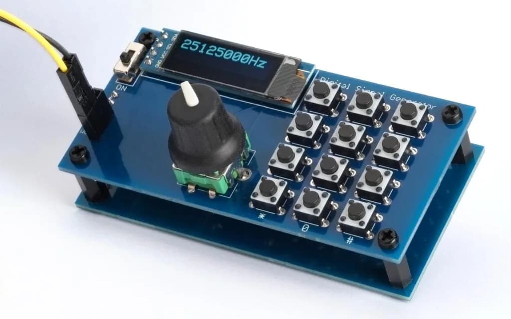 Un generador de onda cuadrada de 2 Hz a 33,5 MHz con el AVR16EB28