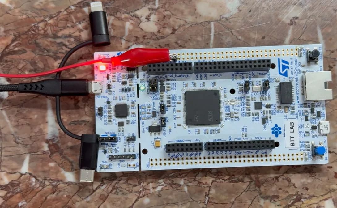 STM32F207: un osciloscopio casero con el ADC interno
