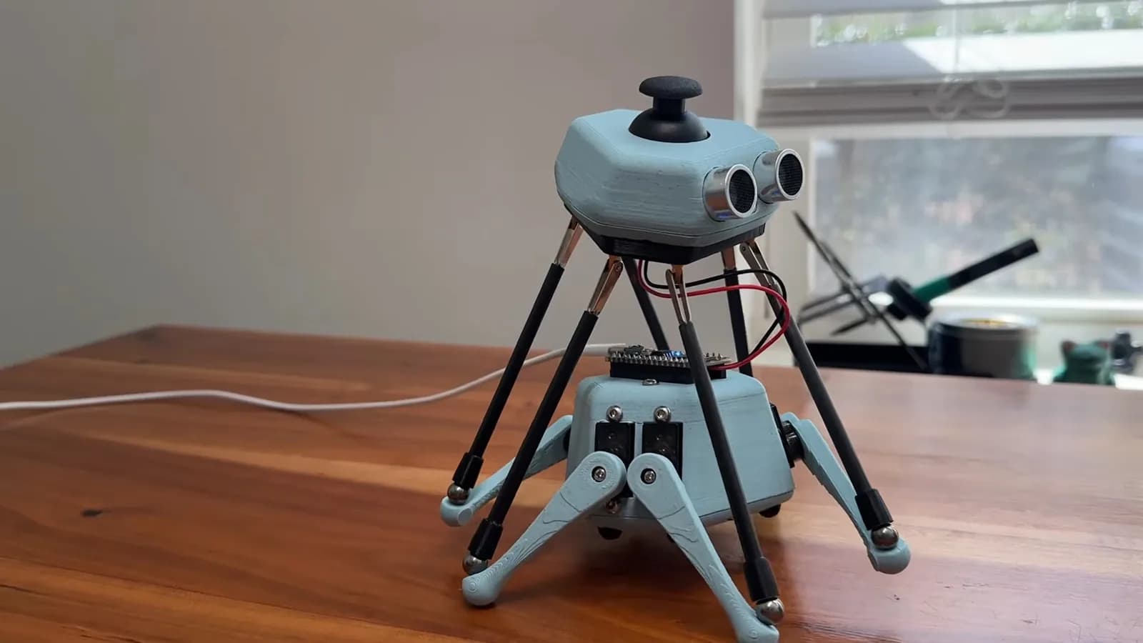 Robot Stewy: cómo añadir sentido del tacto con resistencias