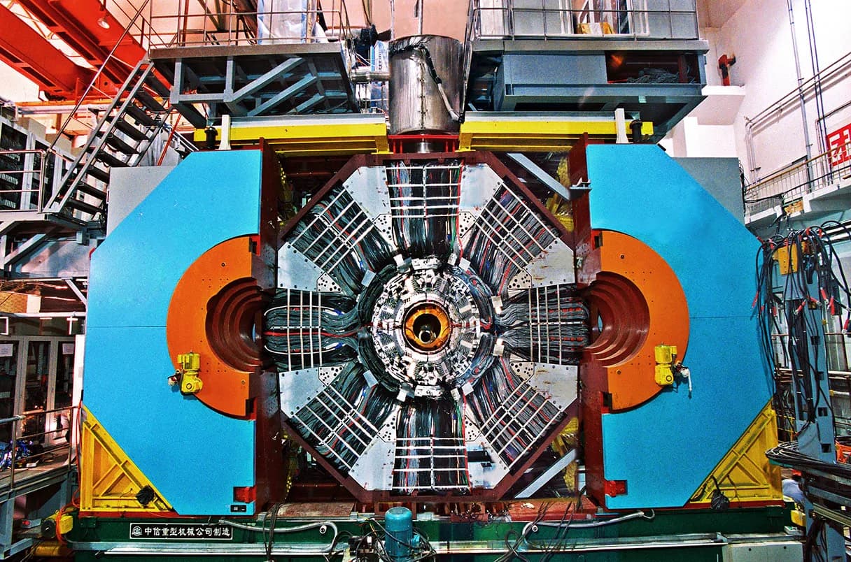 Científicos detectan el glueball: ¿Nuevo estado de materia?