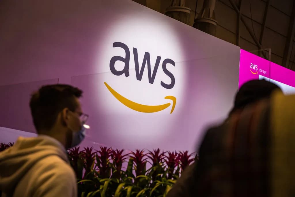 Recursive Superintelligence firma contrato de 410M con AWS