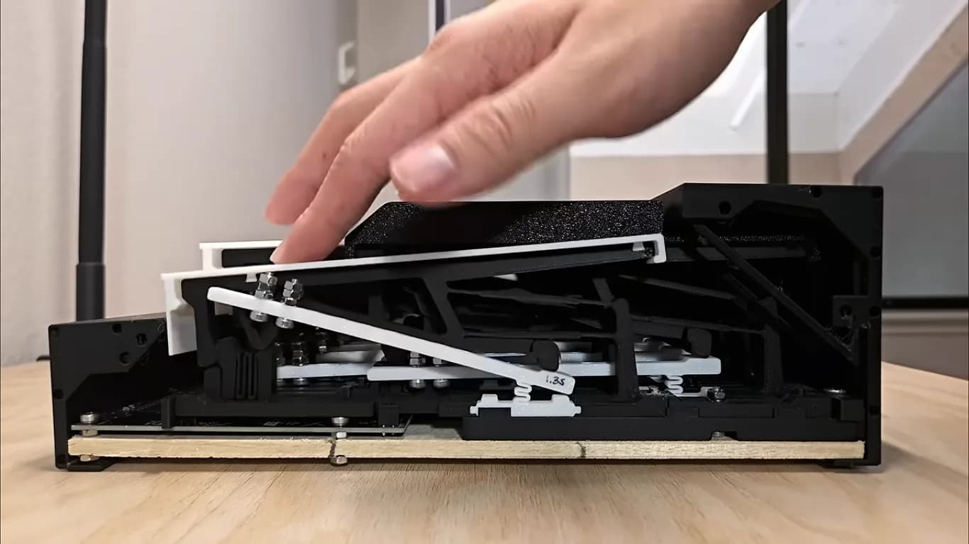 Mecánica de piano impresa en 3D con mecanismos flexibles