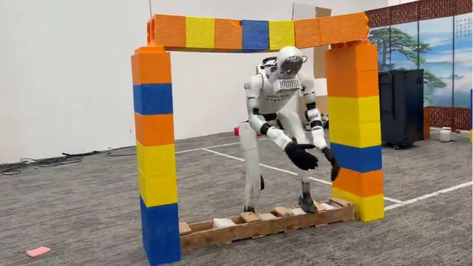 Robot humanoide de Galbot sorteando obstáculos