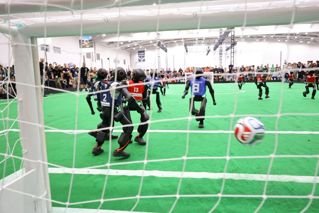 Partido de once contra once de humanoides en Incheon