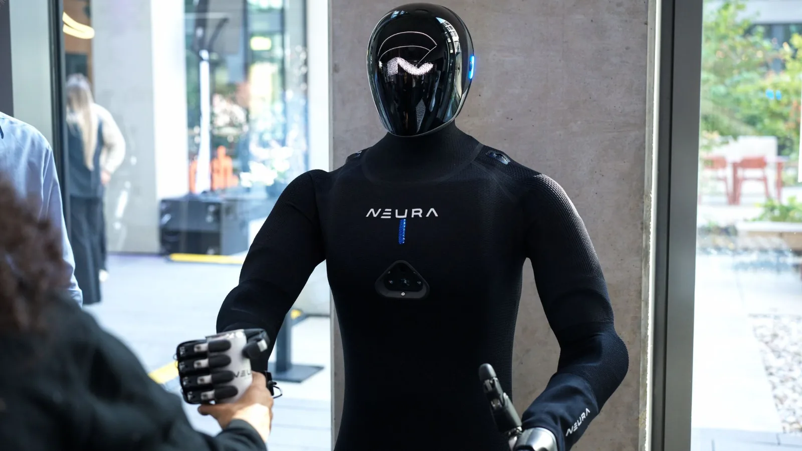 El humanoide 4NE1 Gen 4 de NEURA Robotics