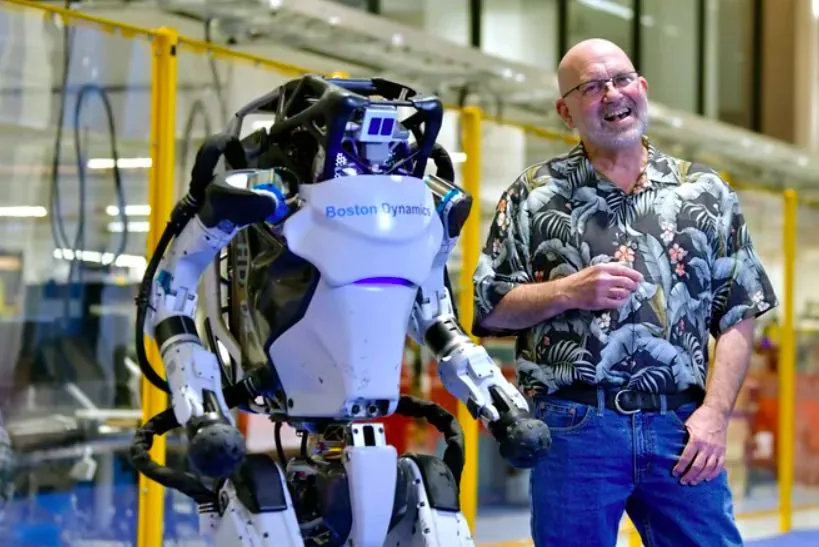Marc Raibert con Atlas bailando